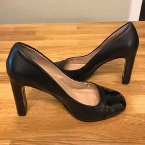 Tahari black heels leather lacquer peep toe